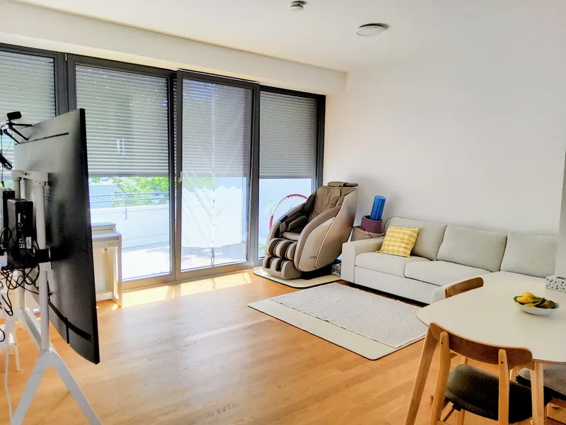 Ab sofort bezugsfrei! Helle Neubauwohnung mit Südterrasse inkl. IKEA-Küche & Lampen — photo 1